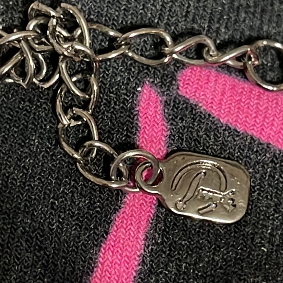 Beautiful Beads and glass necklace with a silver medal adjustable clasp. - Picture 9 of 11